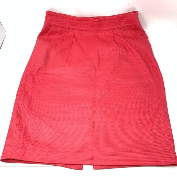 Banana Republic Dresses & Skirts - Banana Republic Women’s Textured pink pencil skirt Barbiecore With pockets